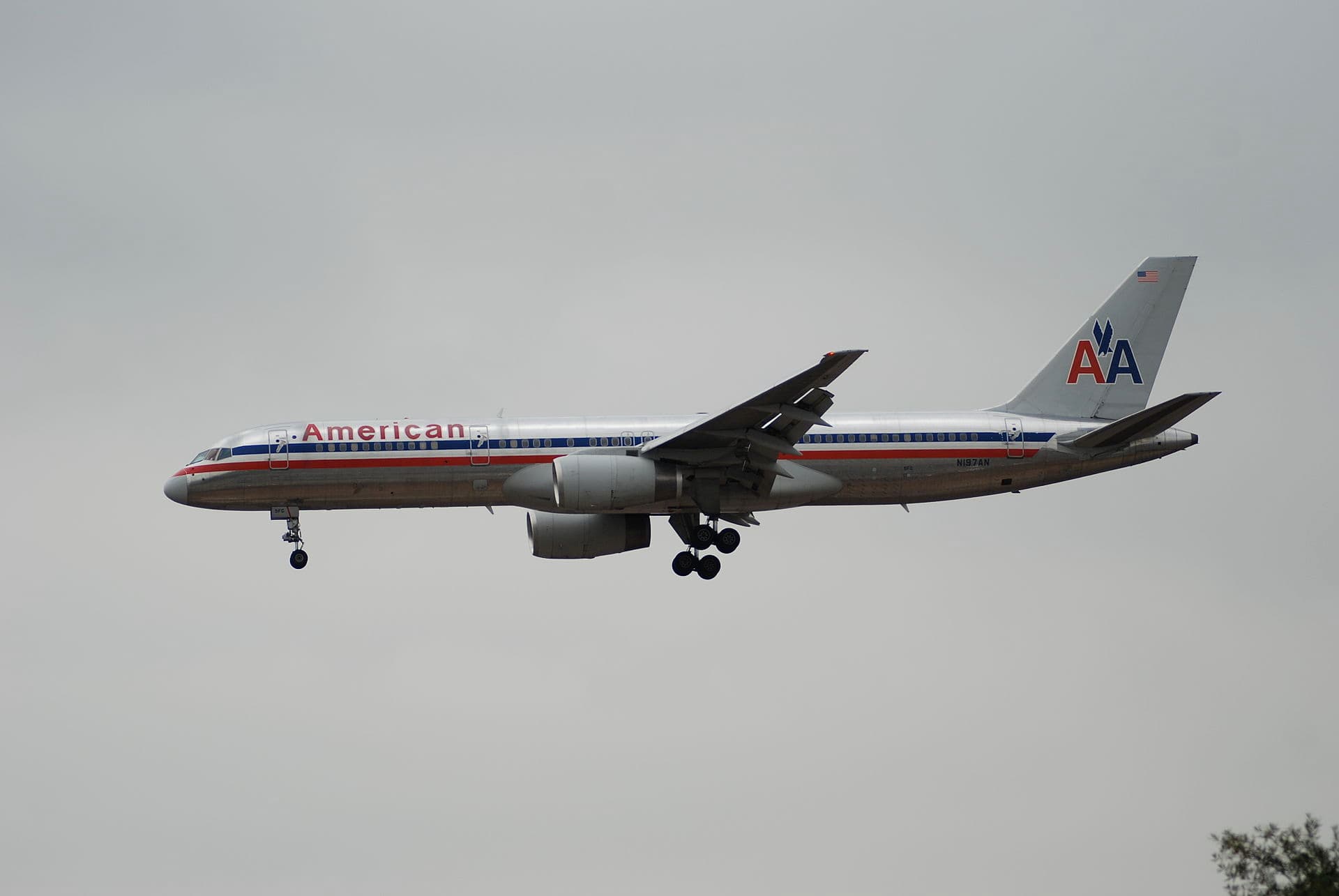 N197AN - Twin-engine aircraft