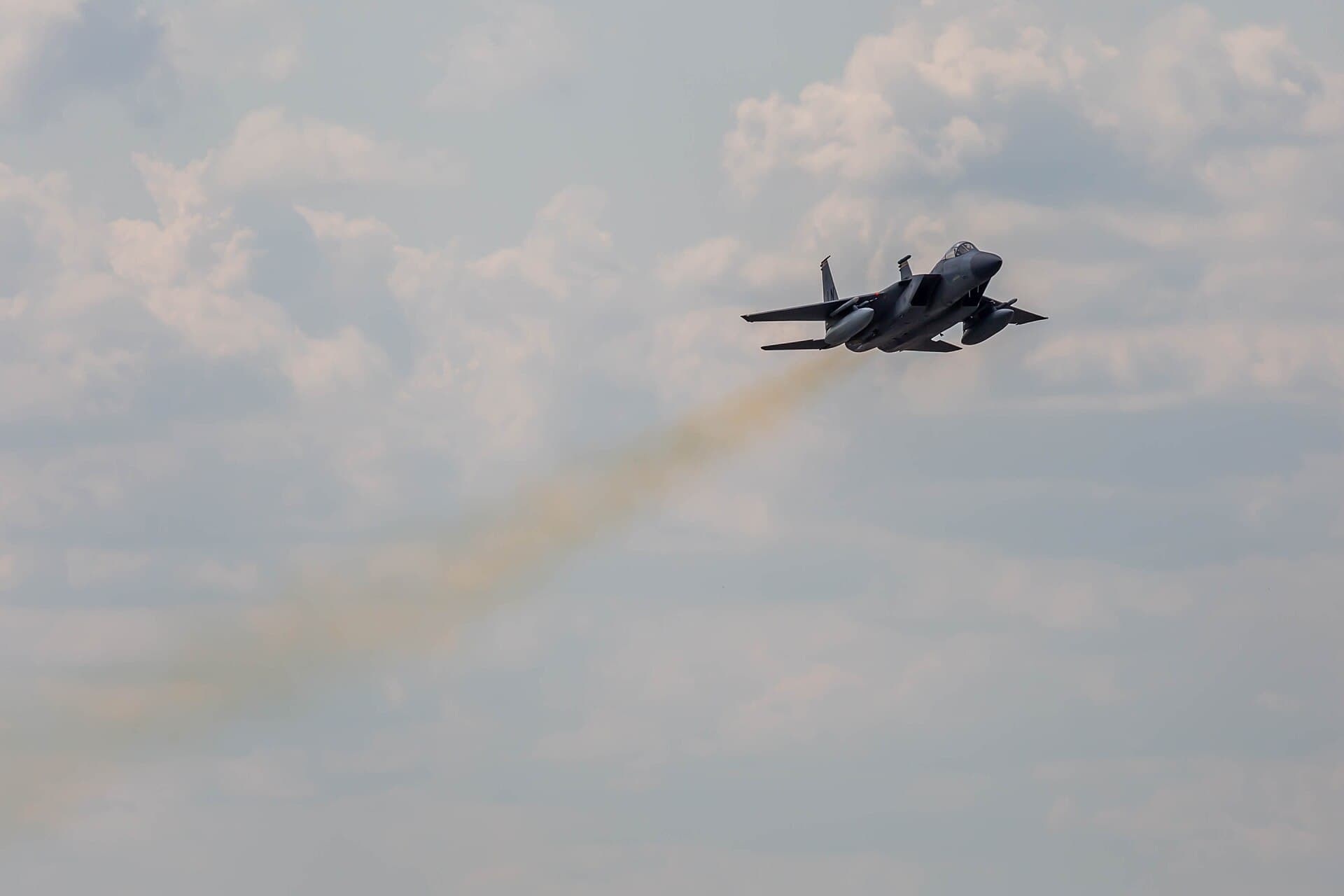 - Twin-engine aircraft