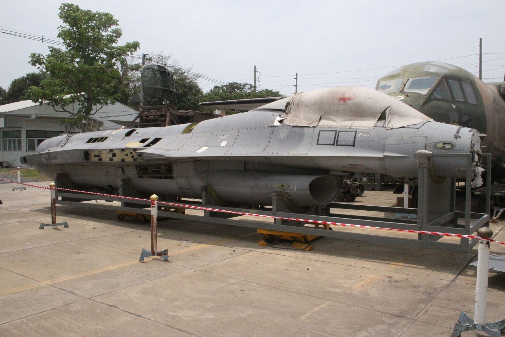 - Aircraft