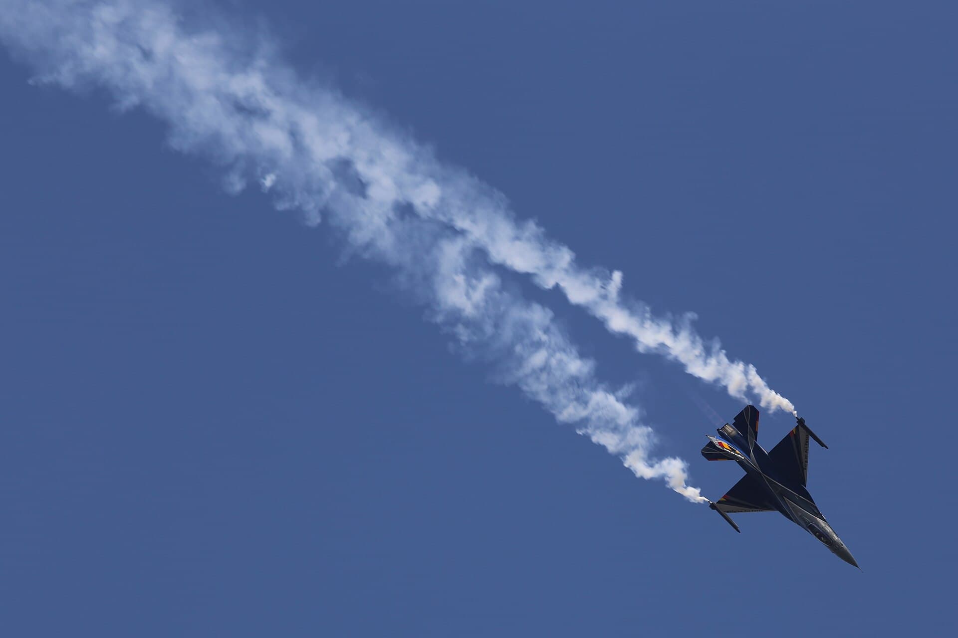 - Single-engine aircraft