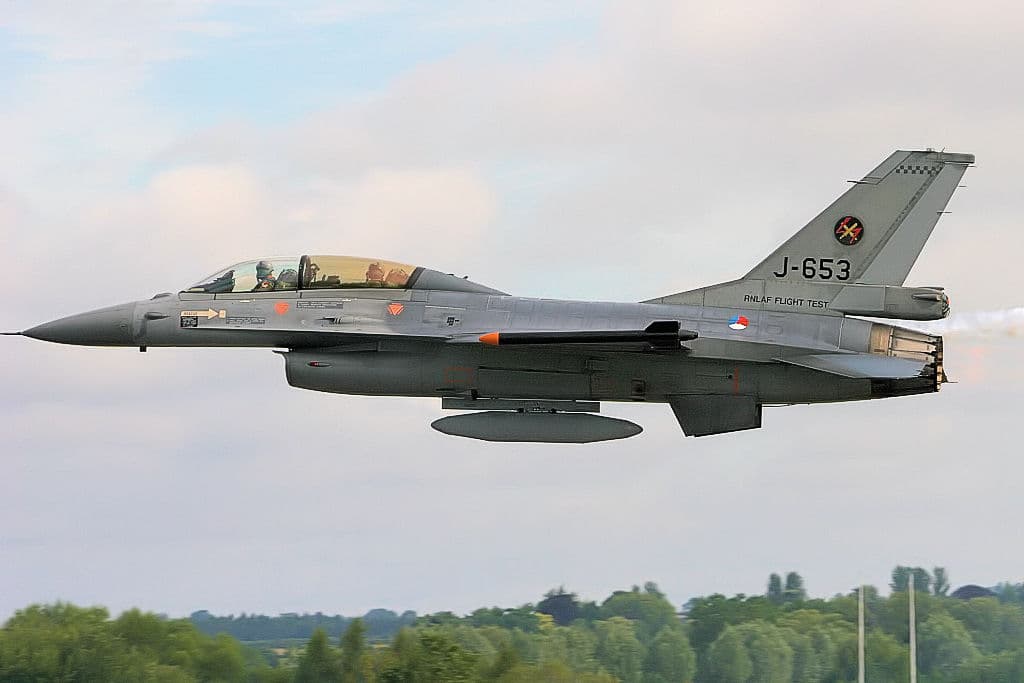 - Single-engine aircraft