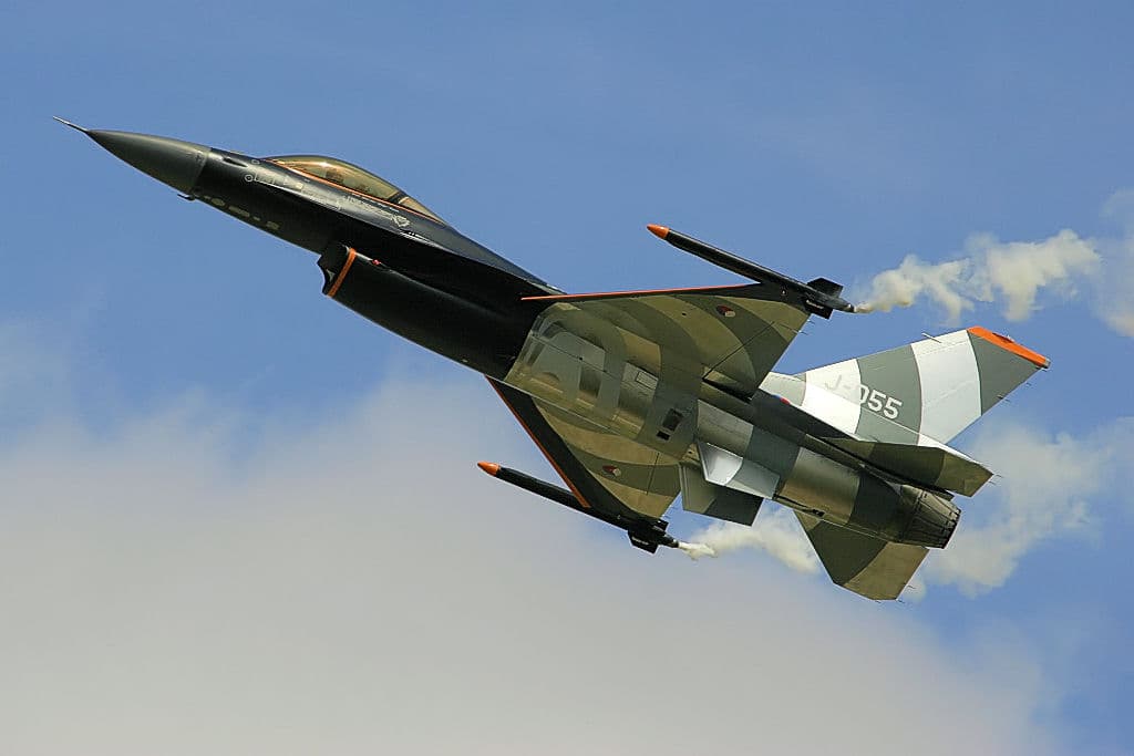 - Single-engine aircraft