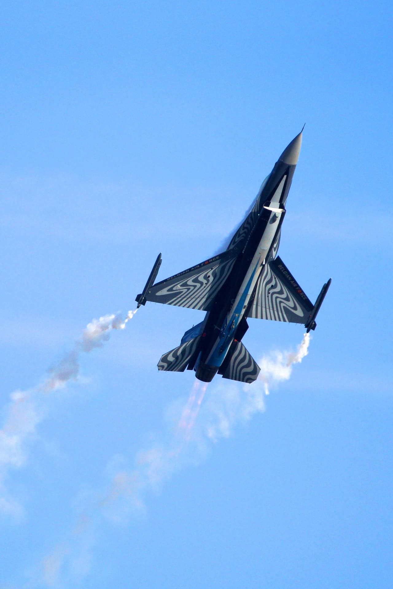 - Single-engine aircraft
