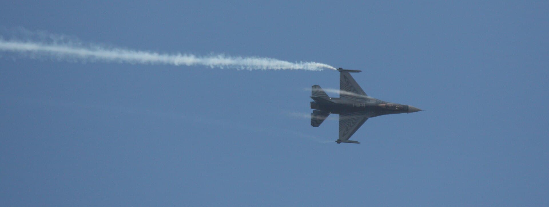 - Single-engine aircraft