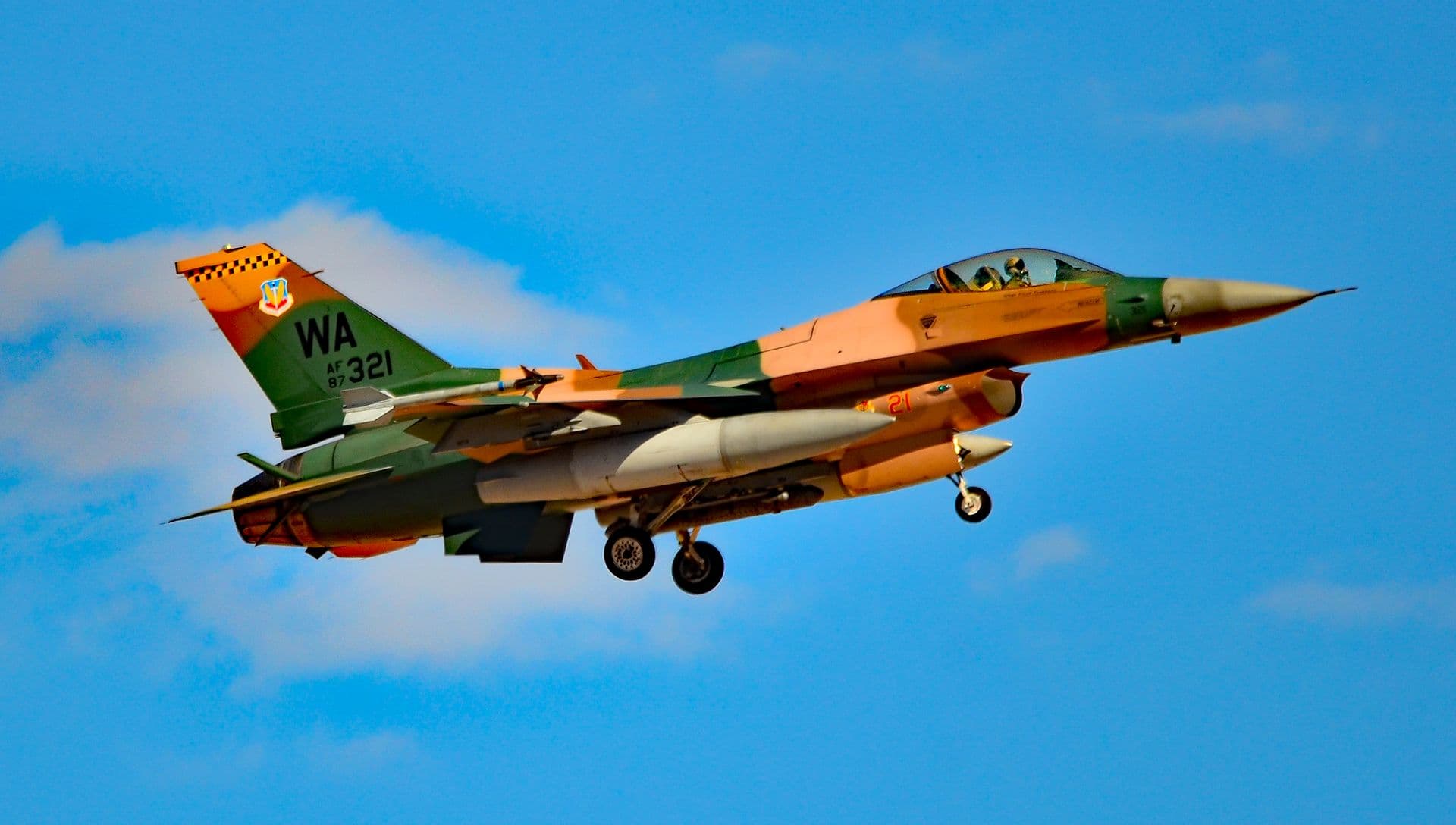 - Single-engine aircraft