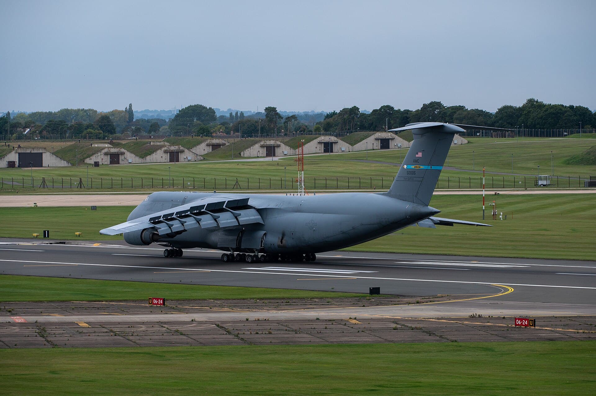 - Aircraft