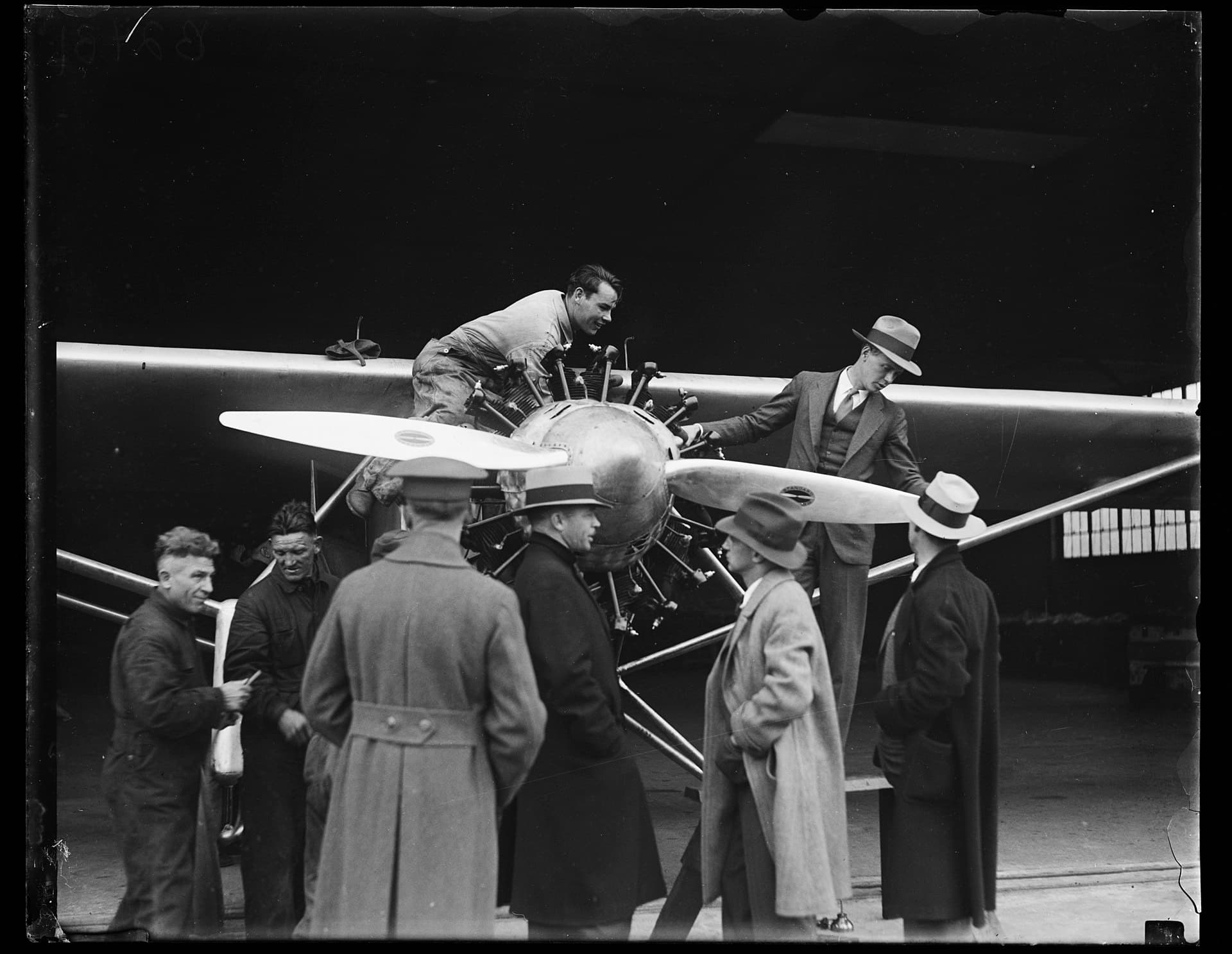 - Single-engine aircraft