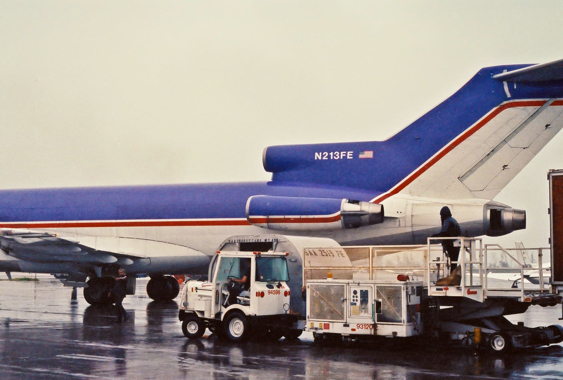 N213FE - Boeing