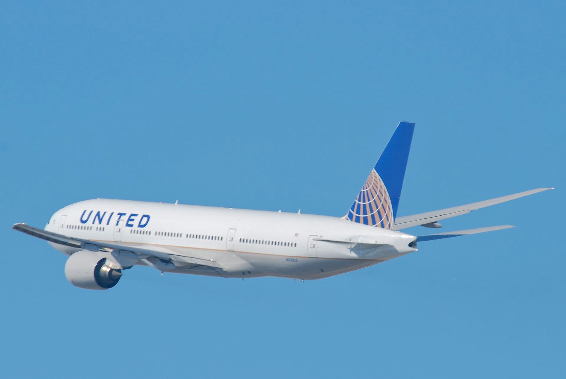 N225UA - Boeing