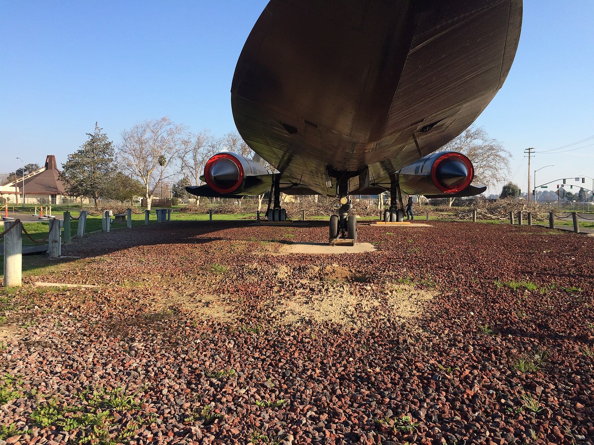 Unidentified — Twin-engine aircraft