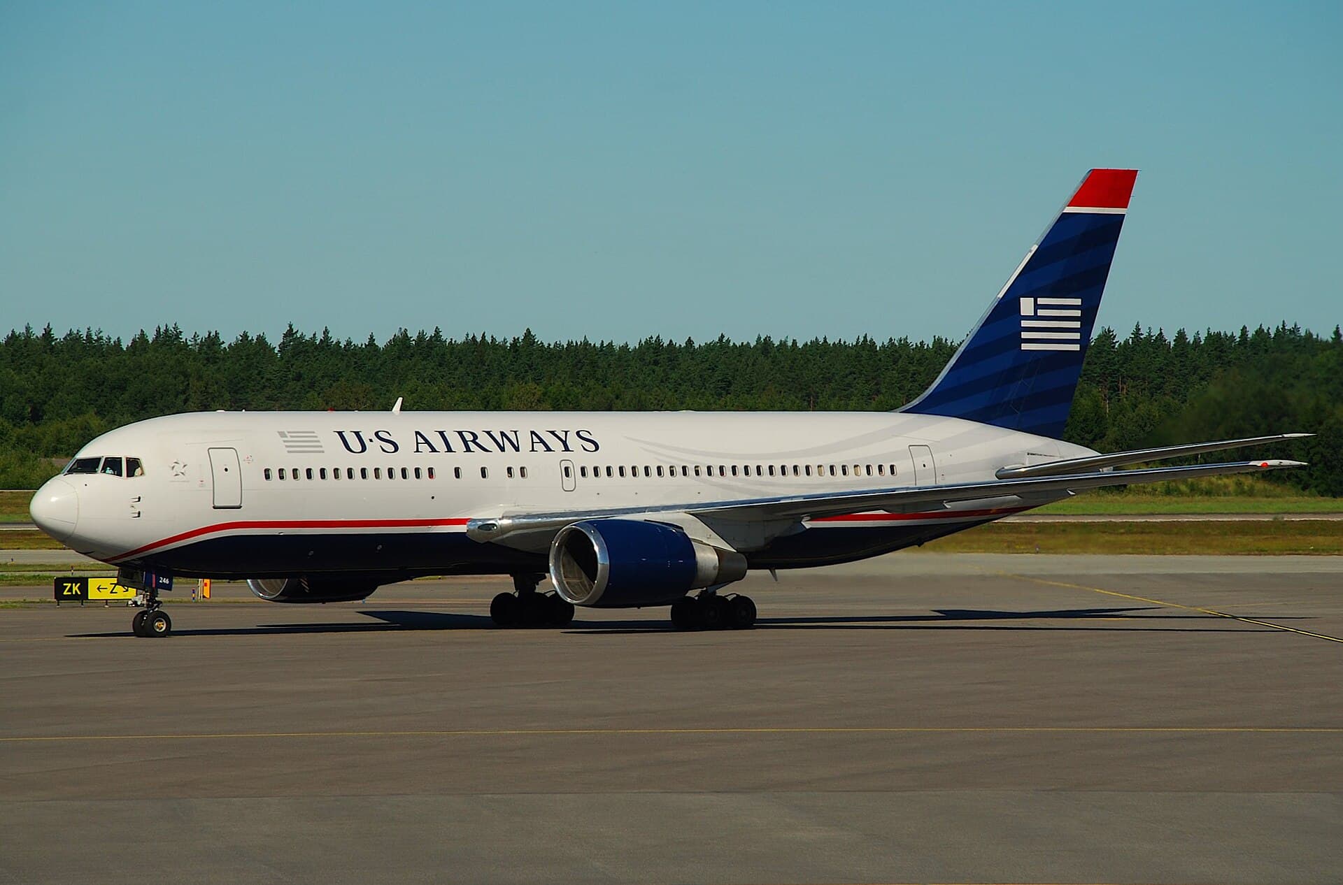 N246AY - Twin-engine aircraft