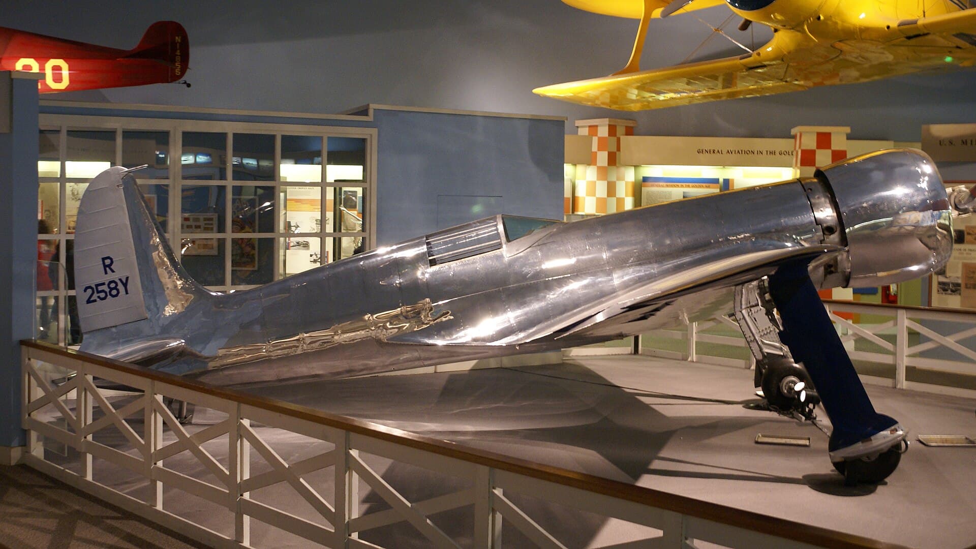 - Single-engine aircraft