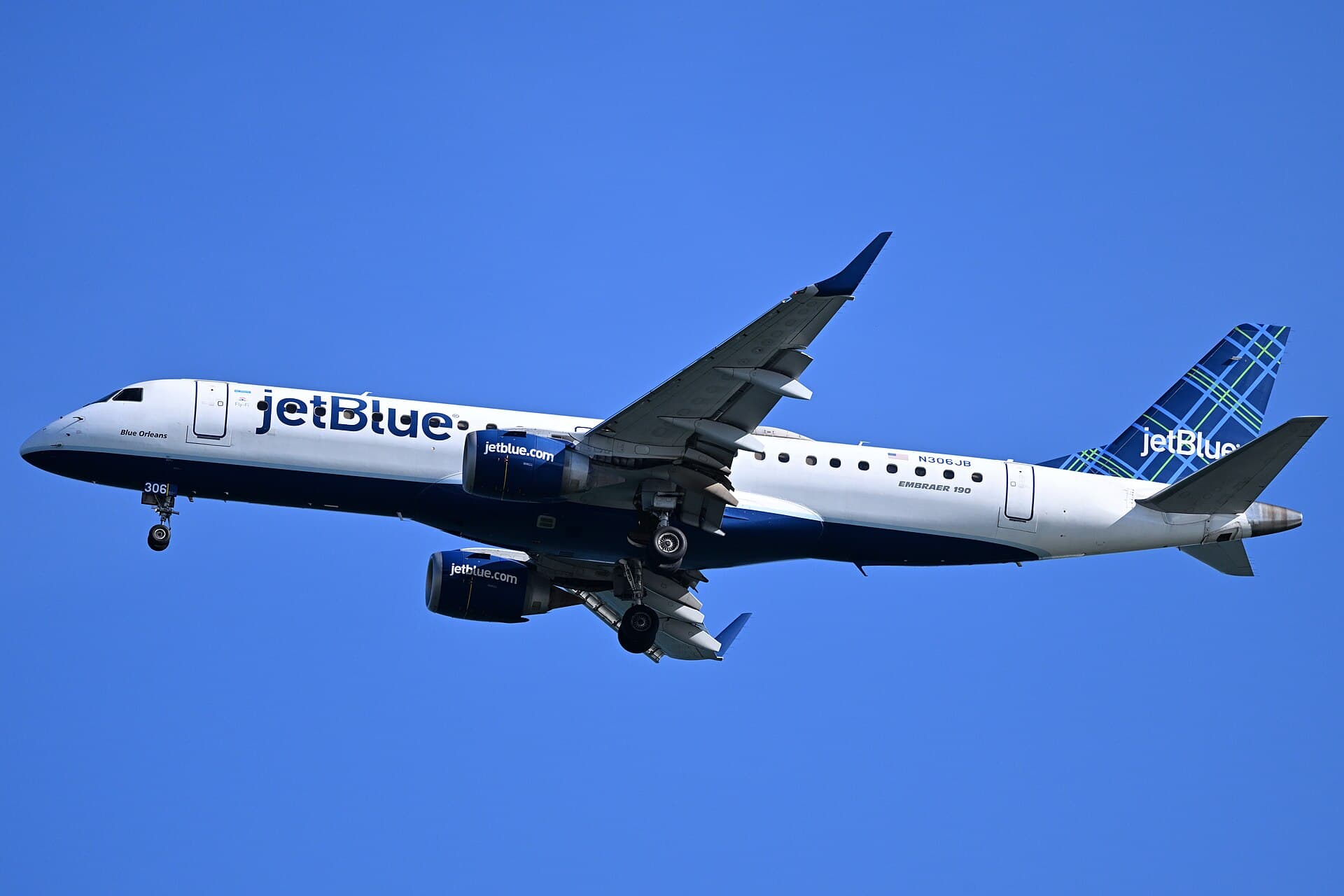 N306JB - Embraer