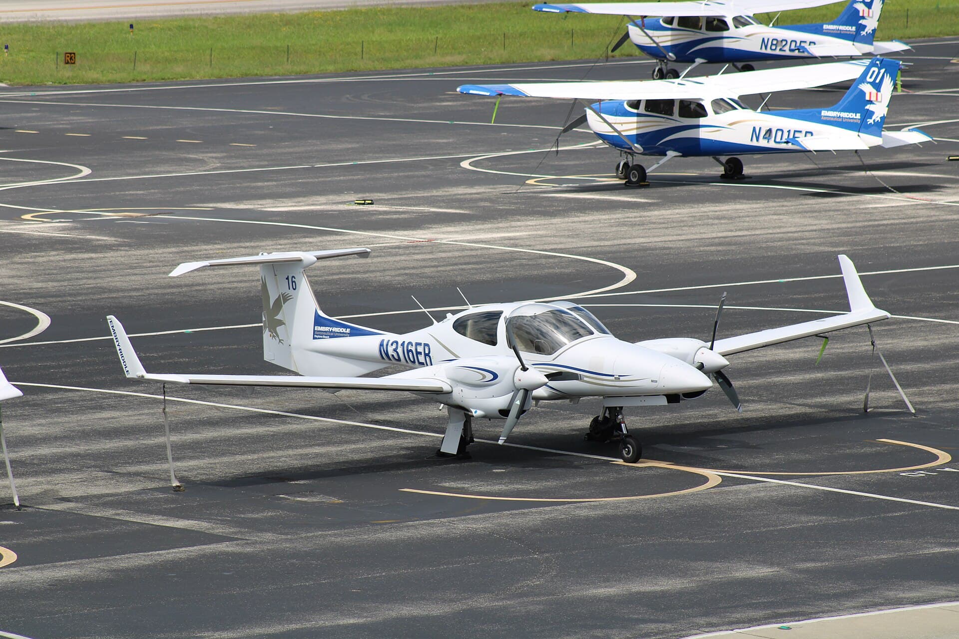 N316ER - Diamond