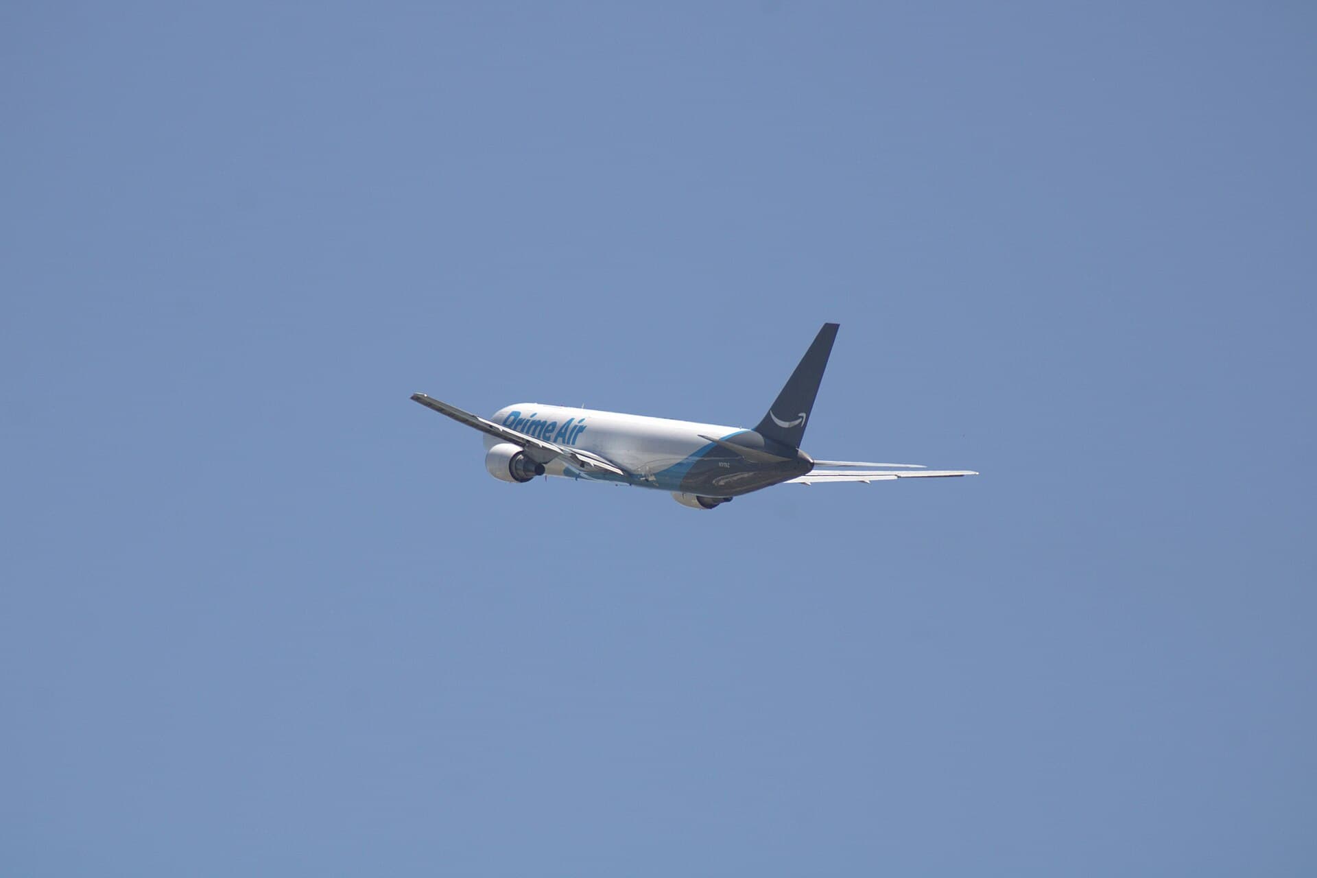 N317AZ - Twin-engine aircraft