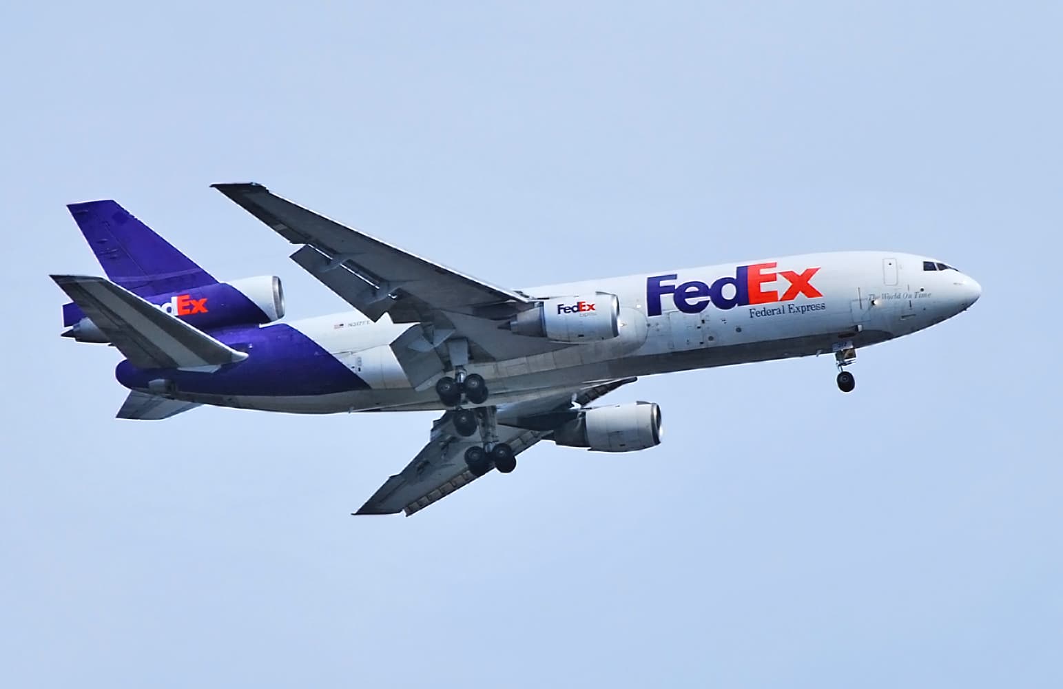N317FE - Douglas