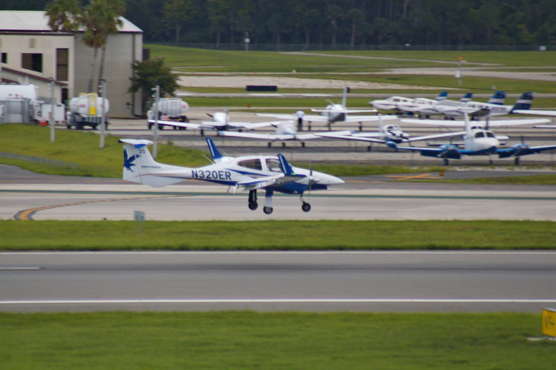 N320ER - Diamond