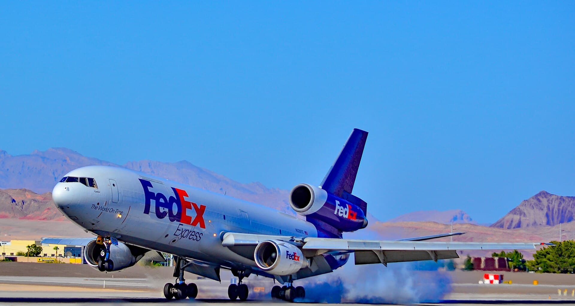 N320FE - Douglas
