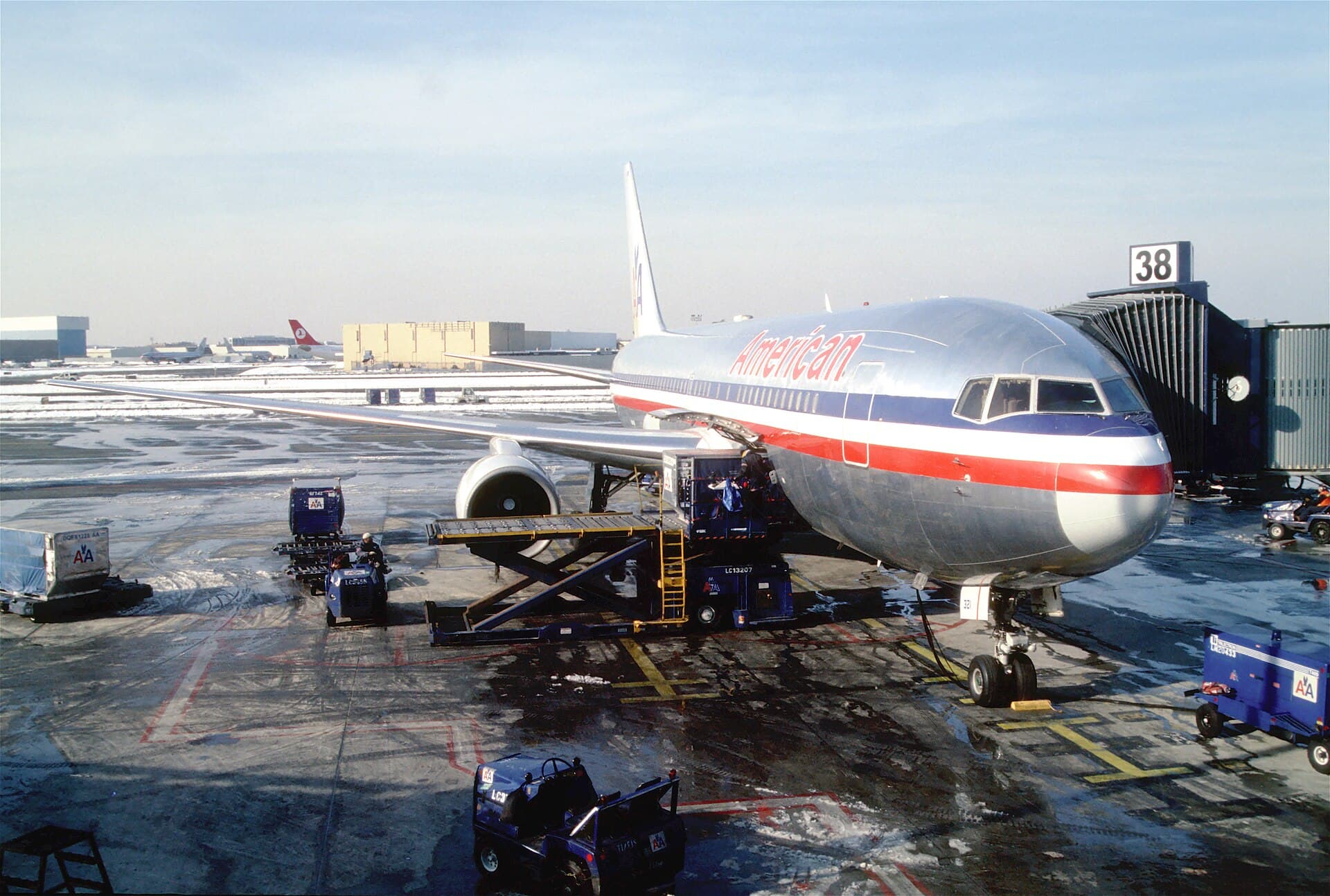 N321AA - Boeing