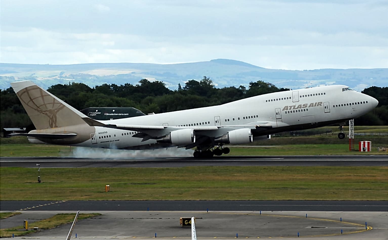 N322SG - Boeing