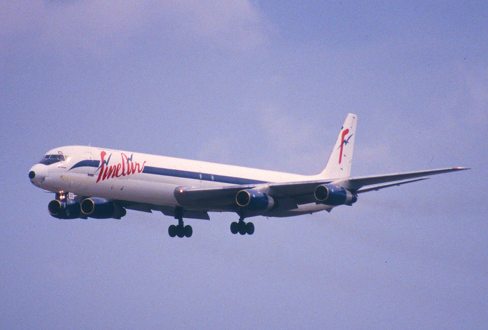 N30UA - Douglas