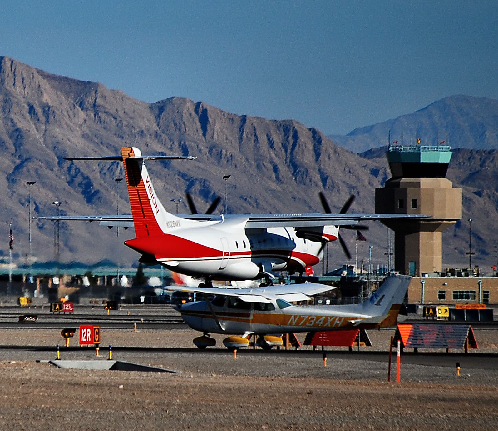 N734XH - Cessna