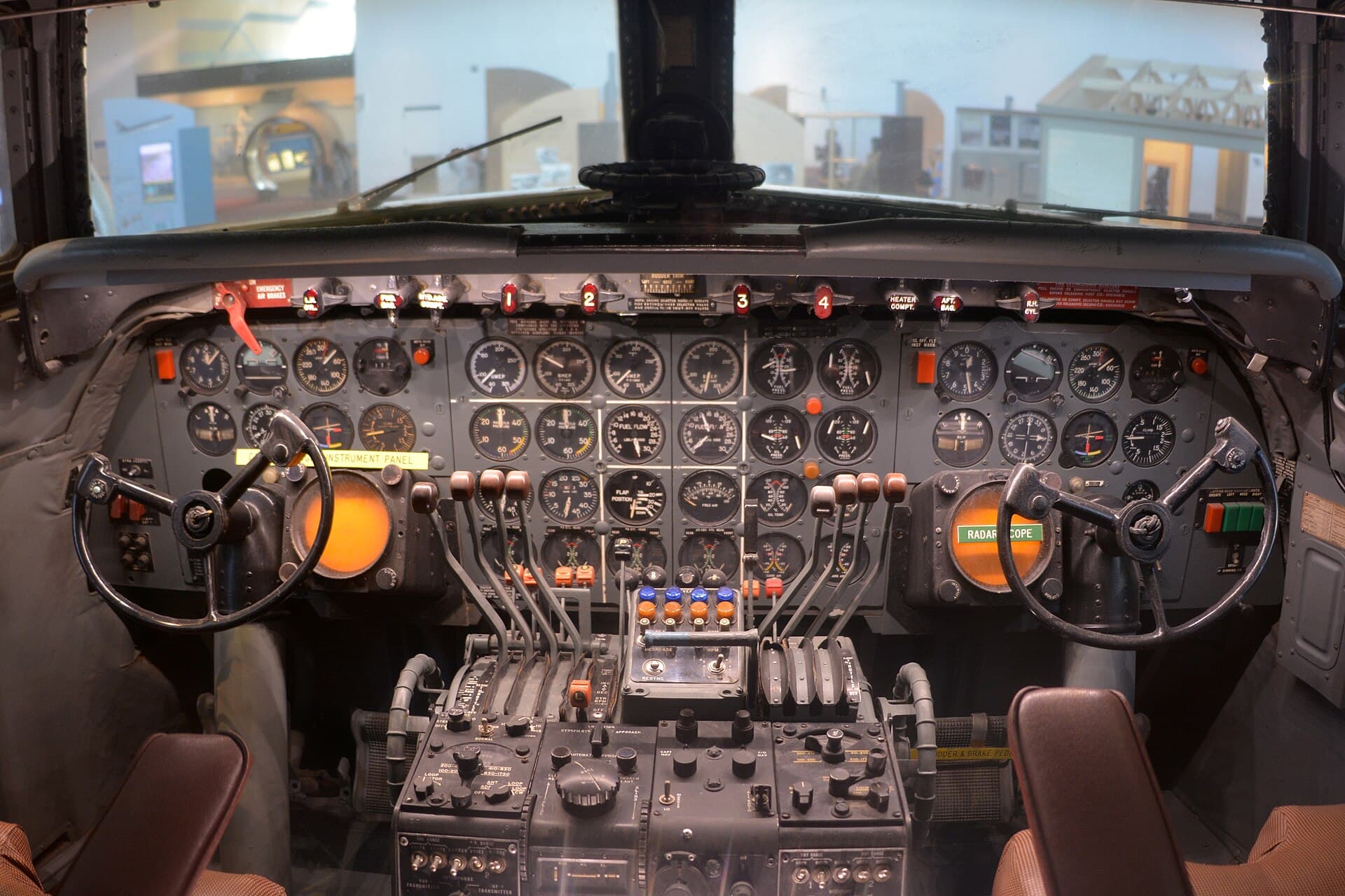 N334AA - Aircraft