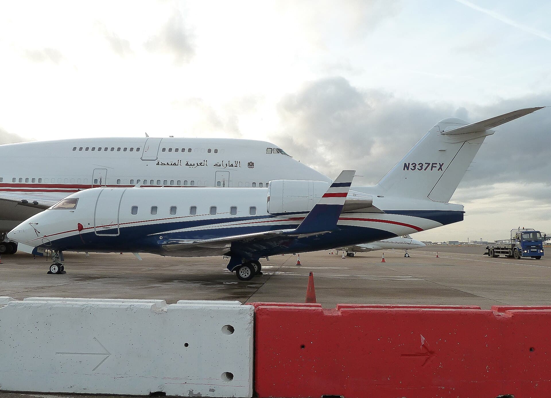 N337FX - Business jet