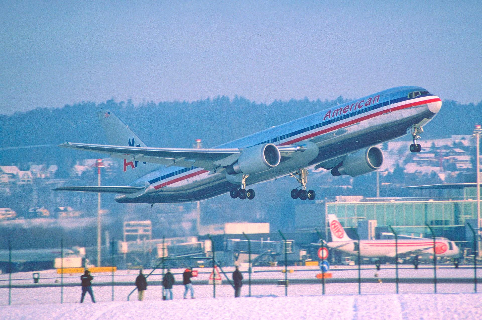 N347AN - Twin-engine aircraft