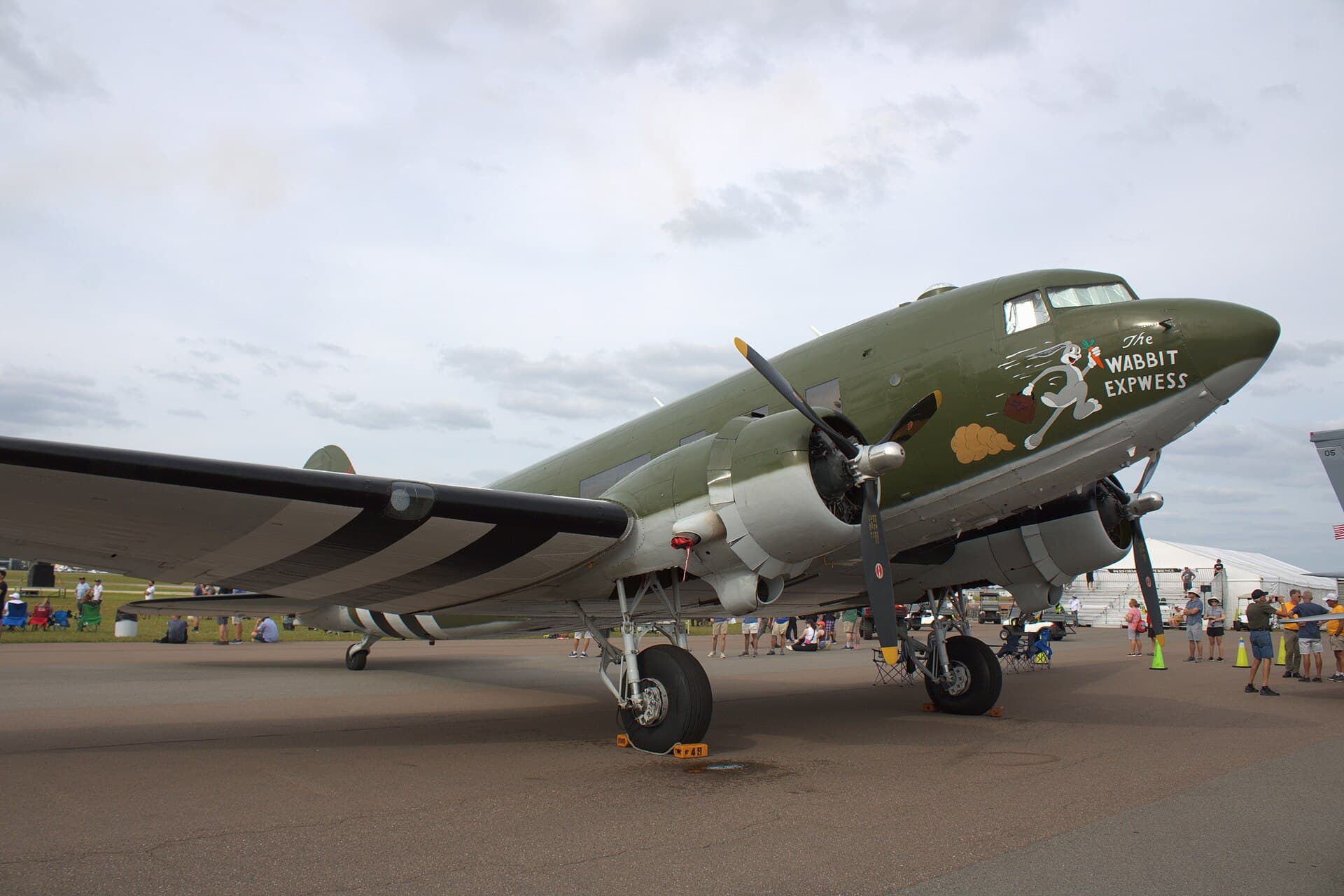 N33VW - Douglas