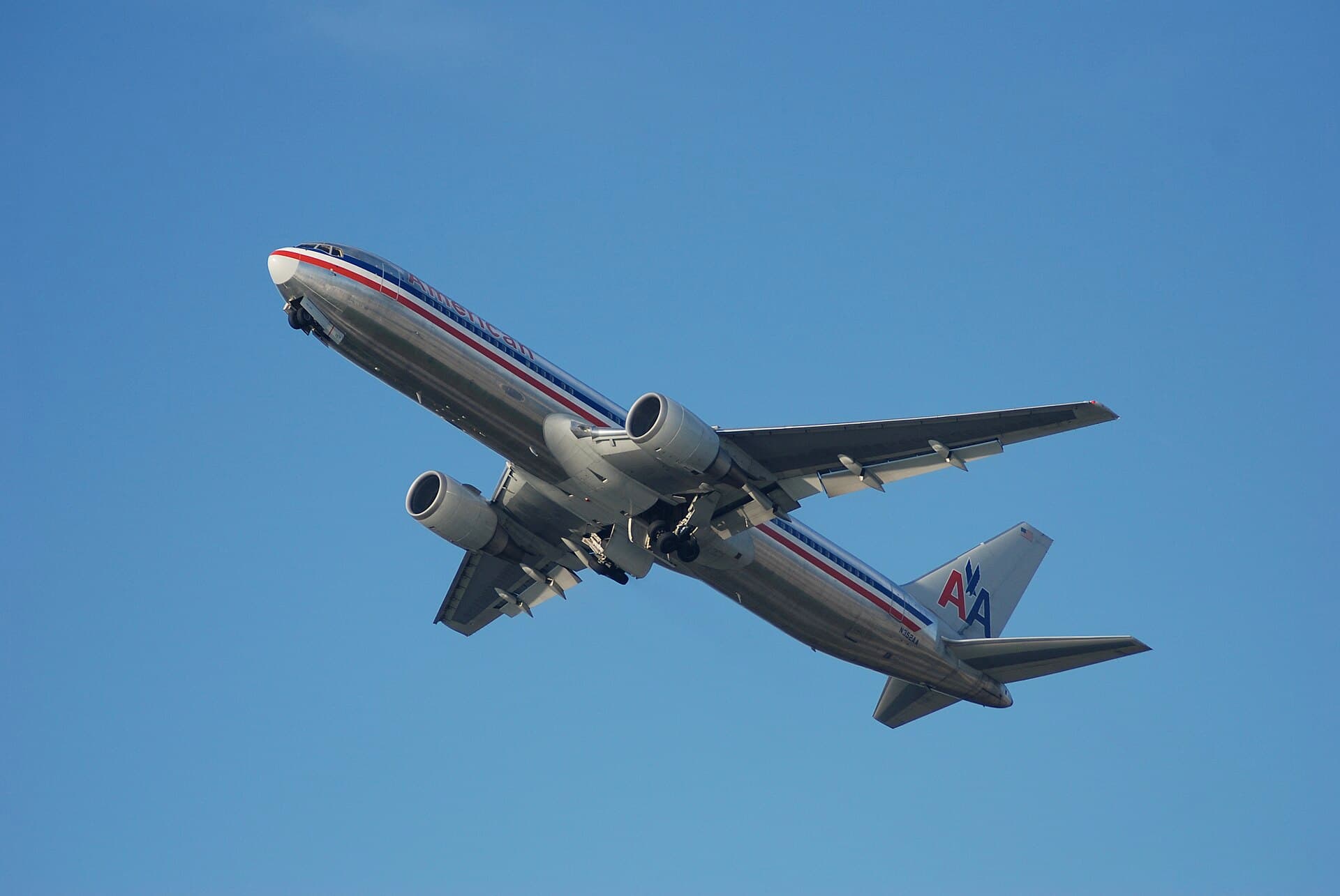 N352AA - Boeing