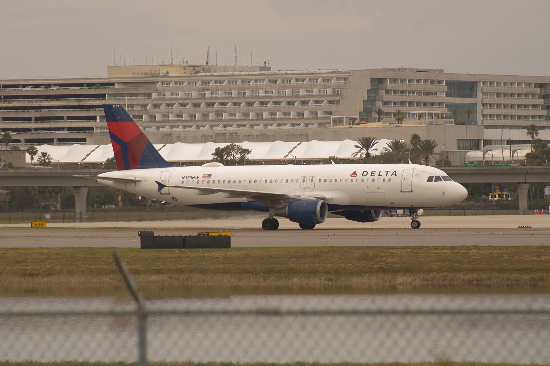 N353NW - Airbus