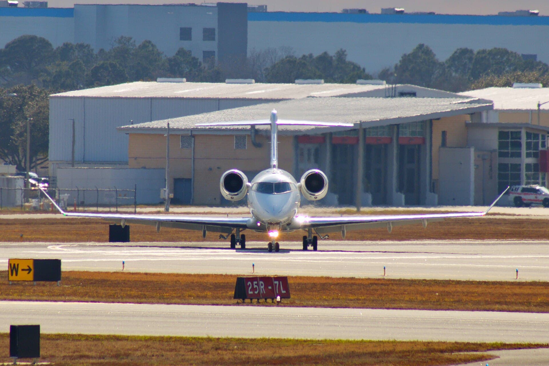 N358MH - Business jet
