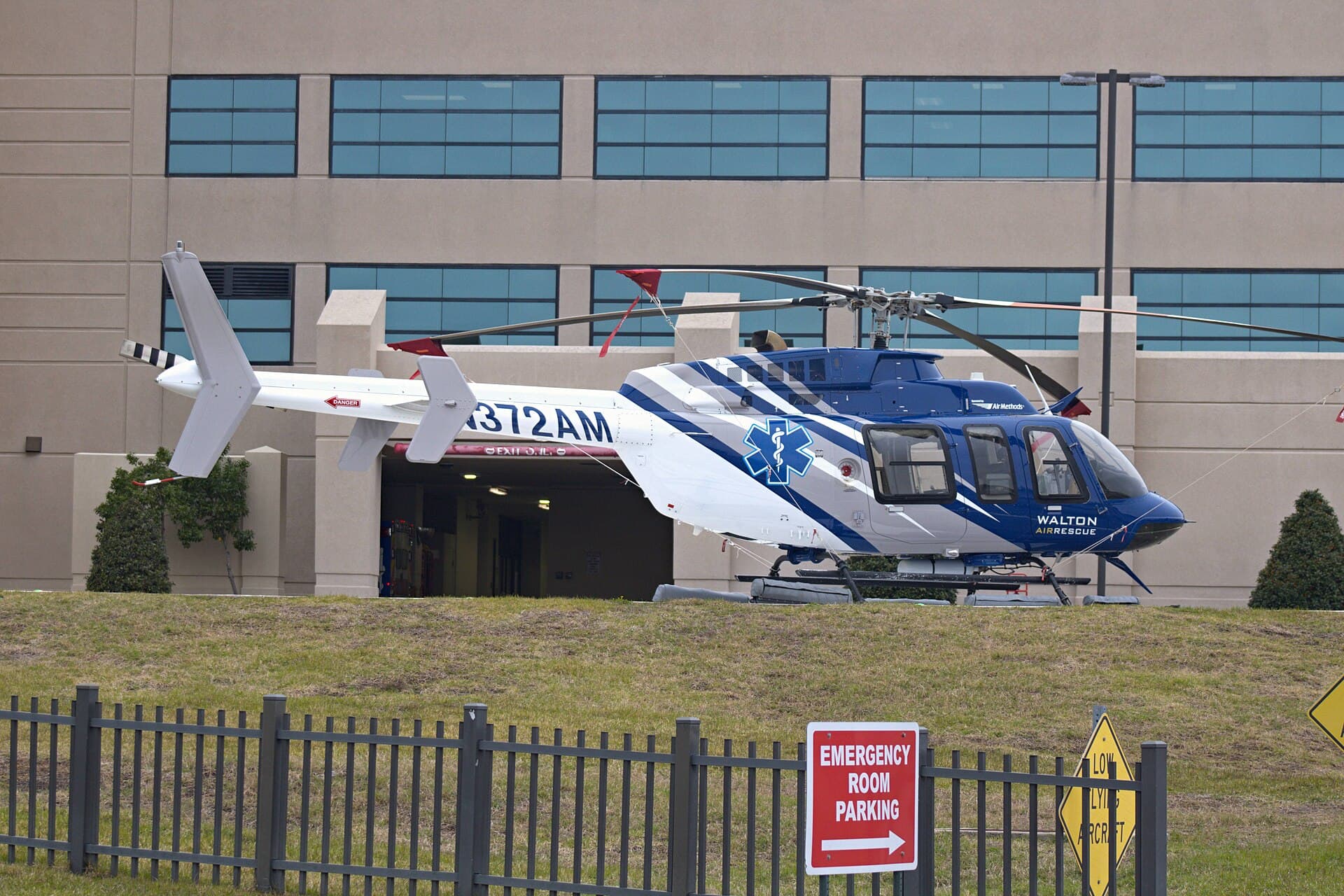 N372AM - Helicopter