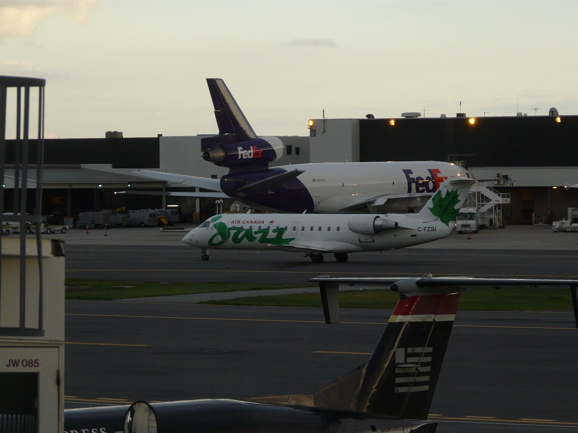 N373FE - Aircraft