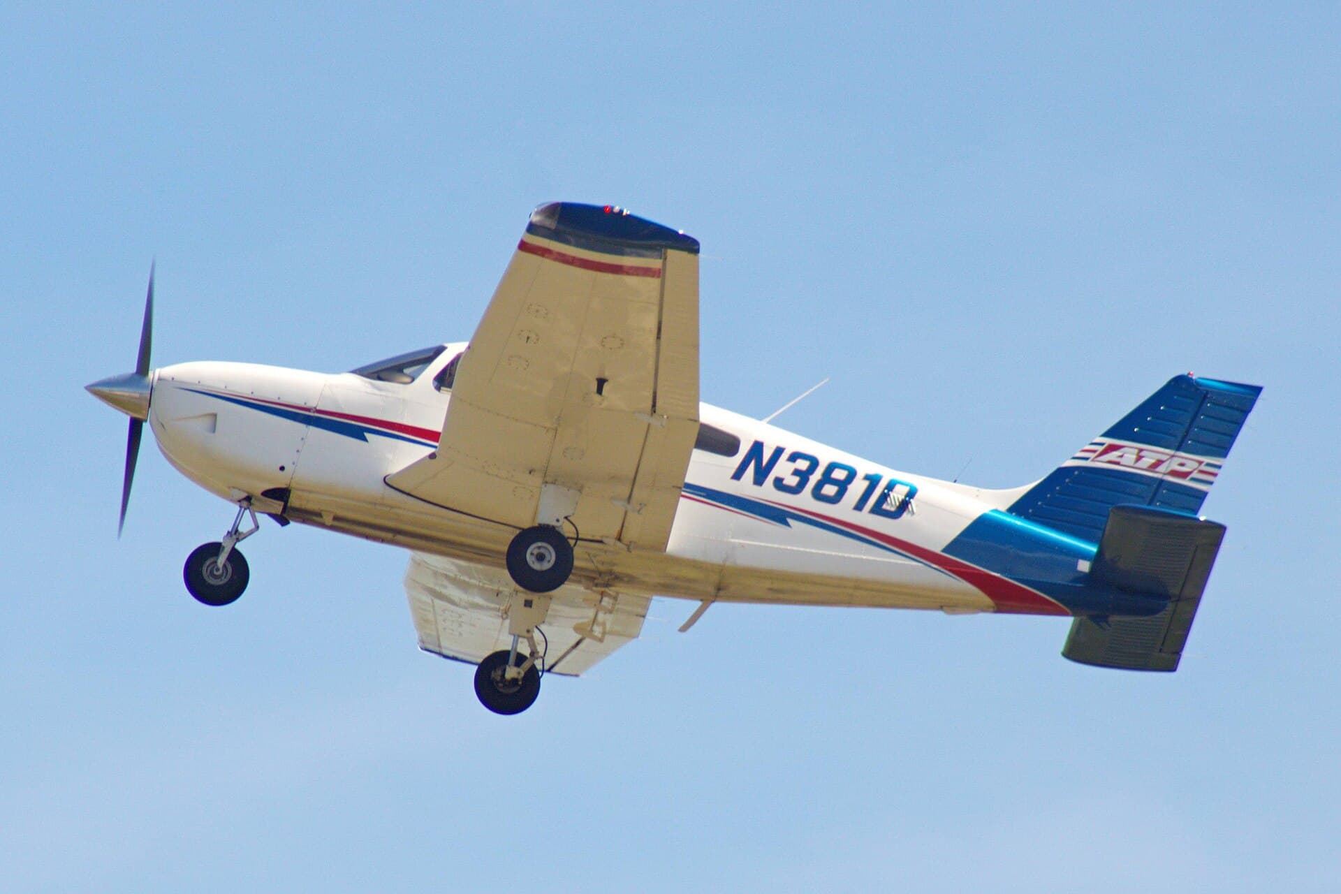 N381D - Piper