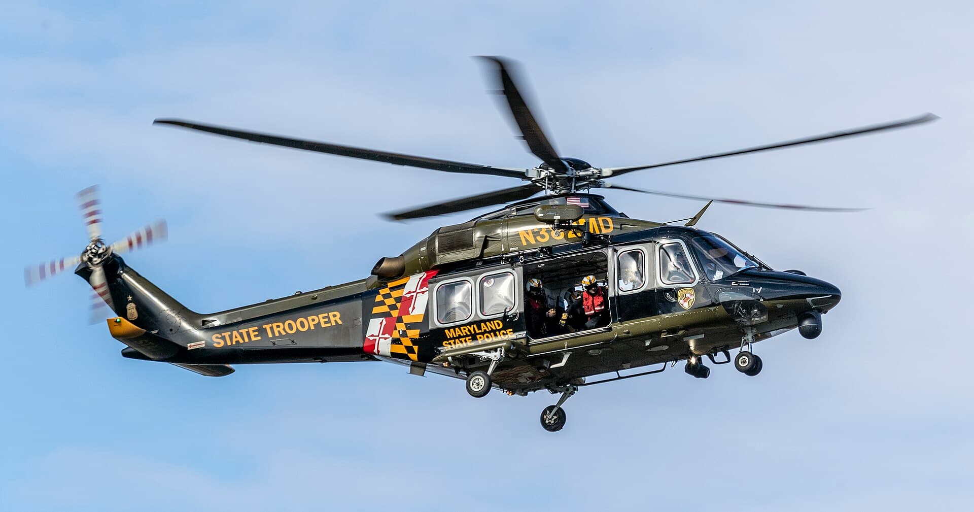 N382MD - Helicopter
