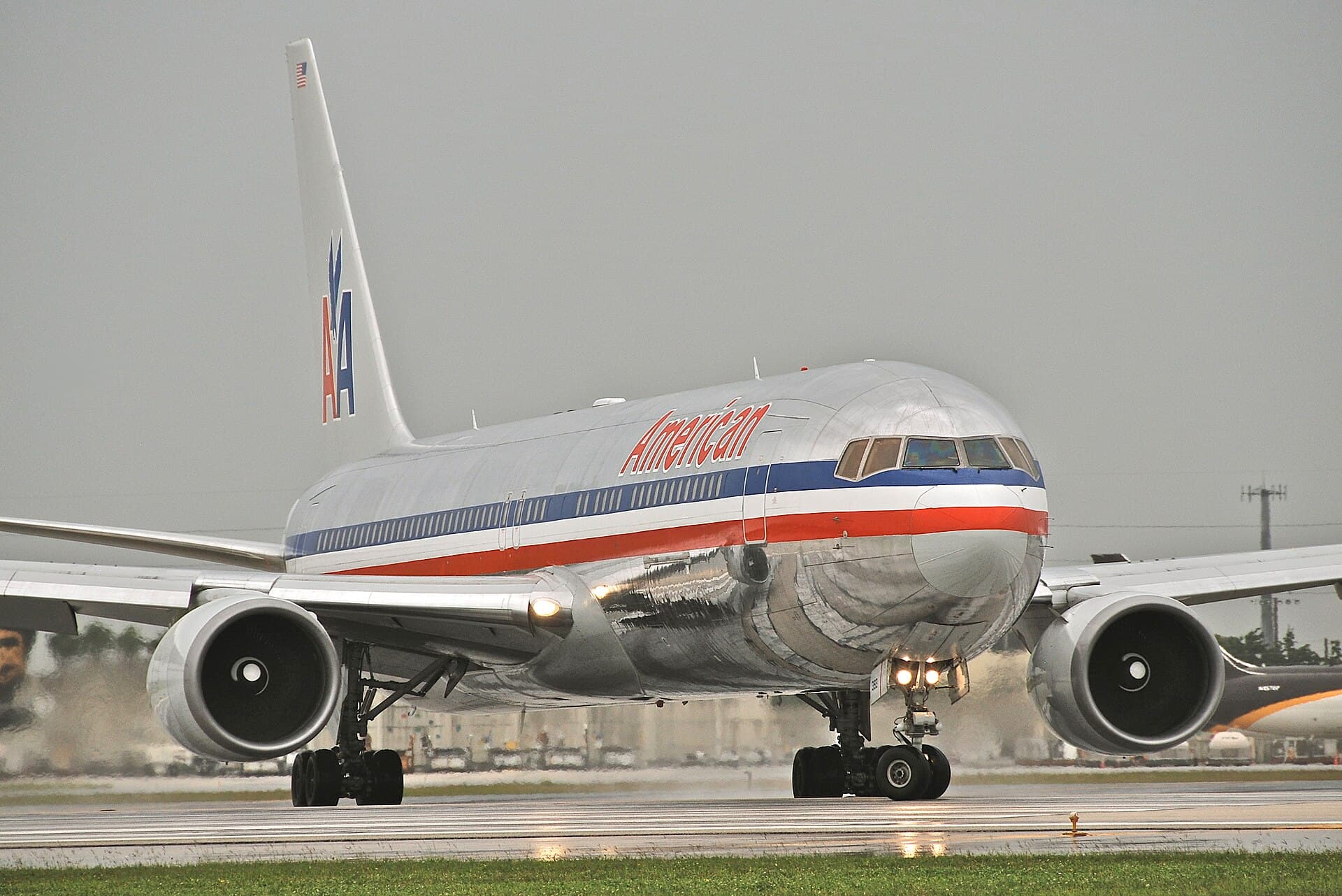 N393AN - Boeing