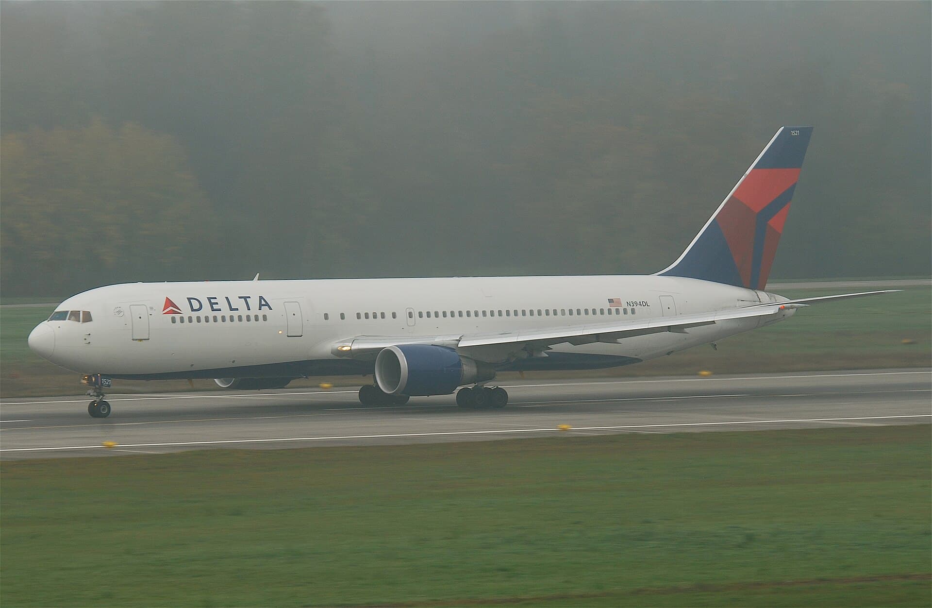N394DL - Boeing