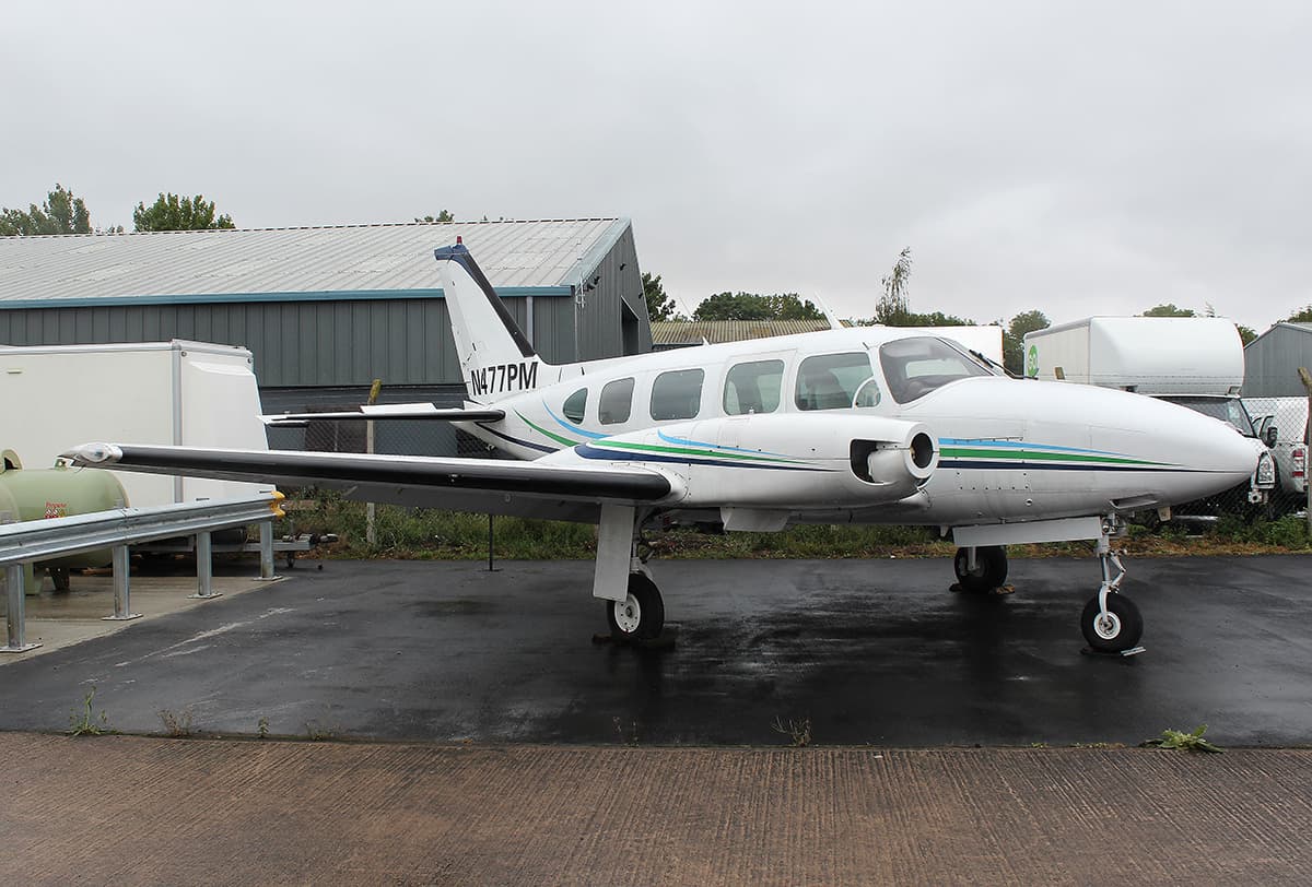 N477PM - Twin-engine aircraft