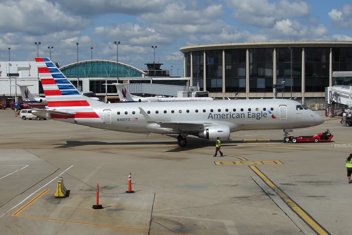 N401YX - Embraer