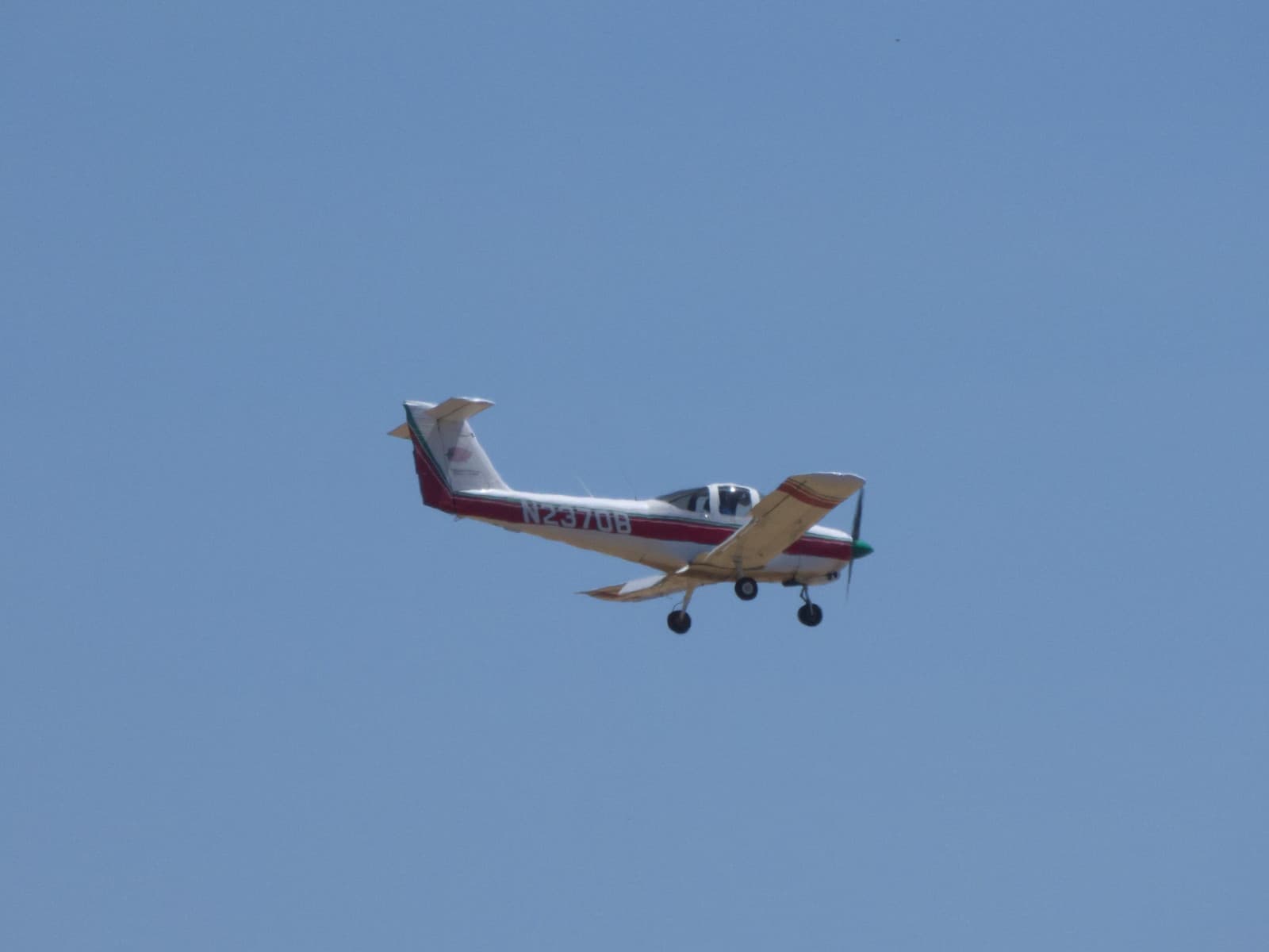 N2370B - Piper