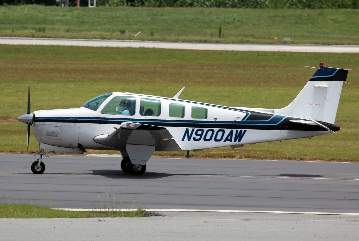 N900AW - Beechcraft