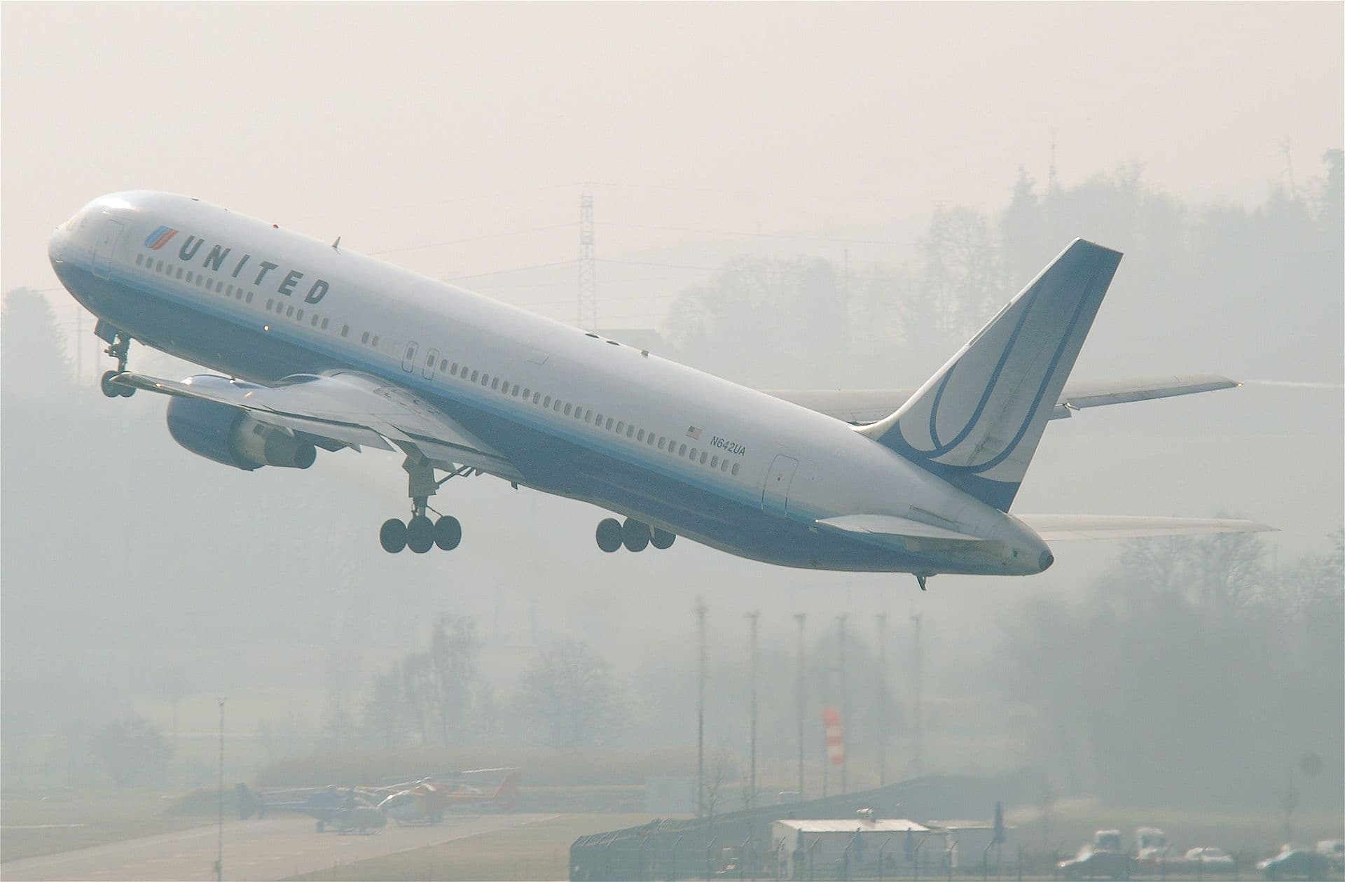 N642UA - Boeing