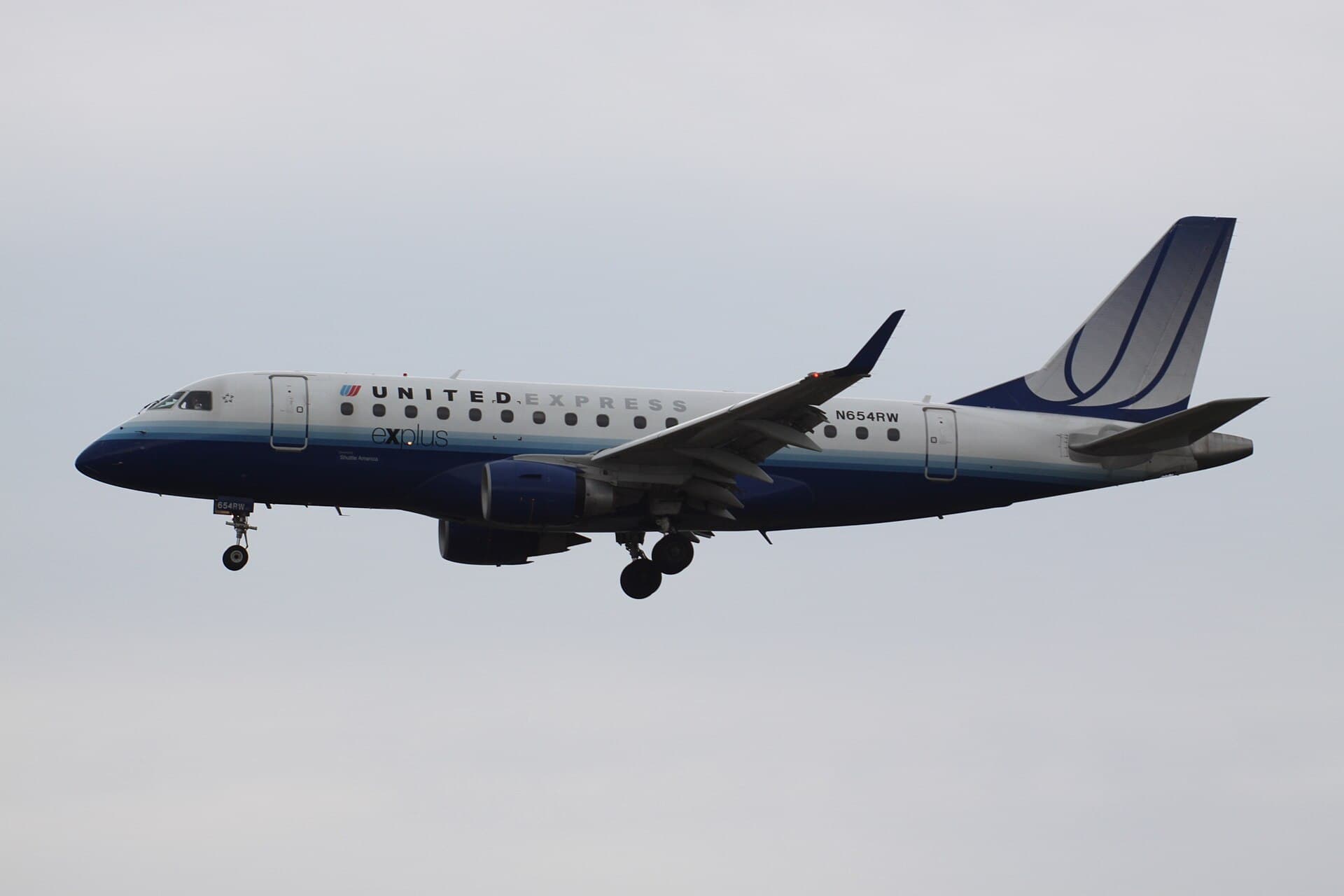 N654RW - Embraer