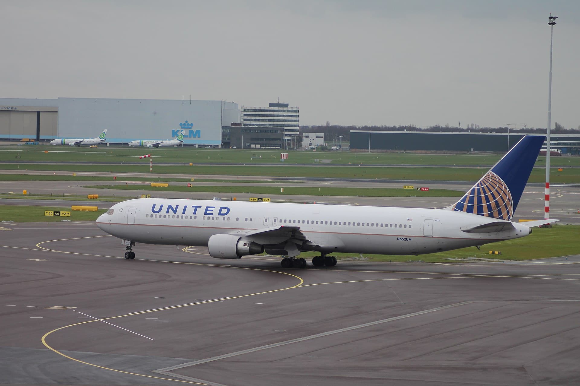 N652UA - Boeing