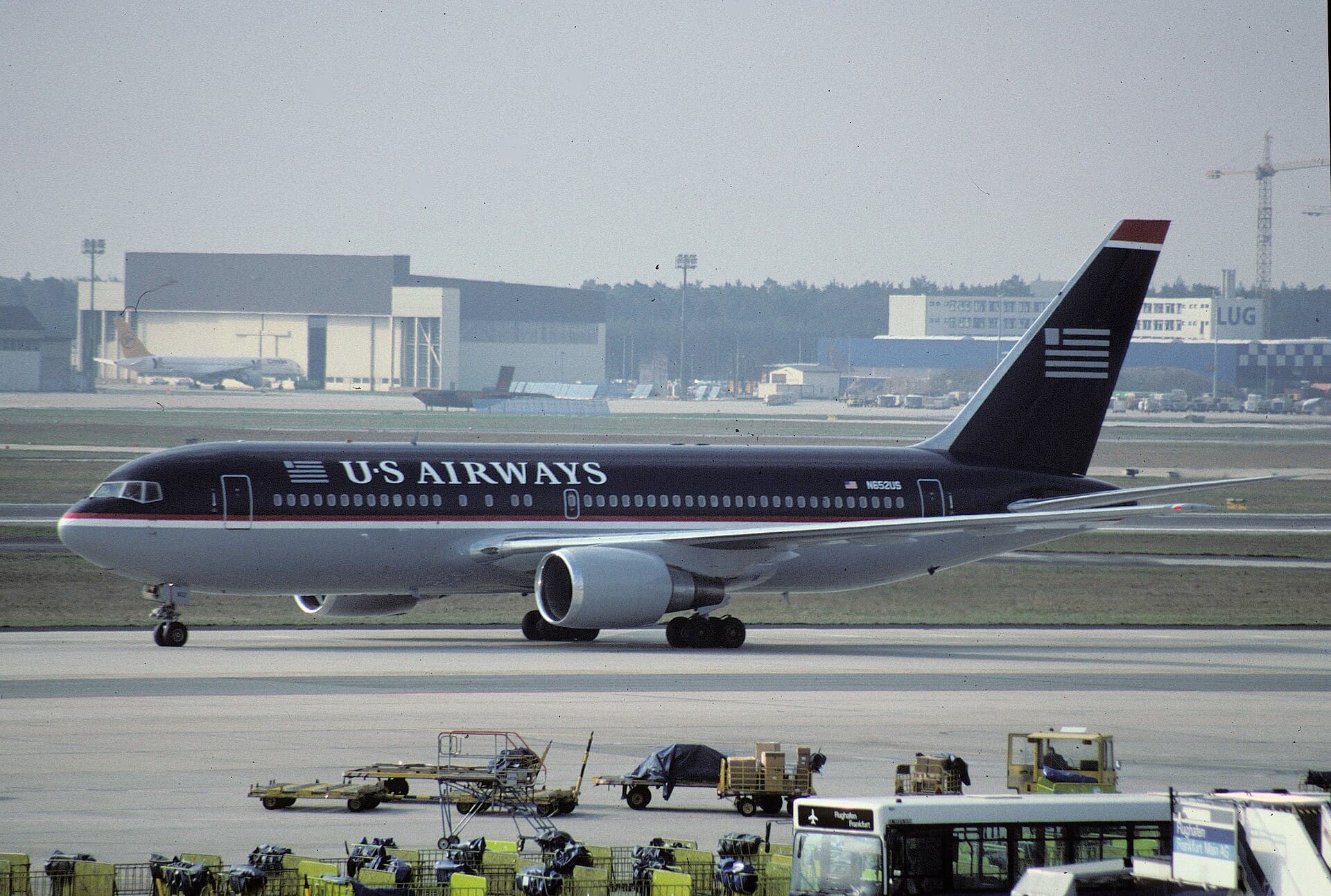 N652US - Twin-engine aircraft