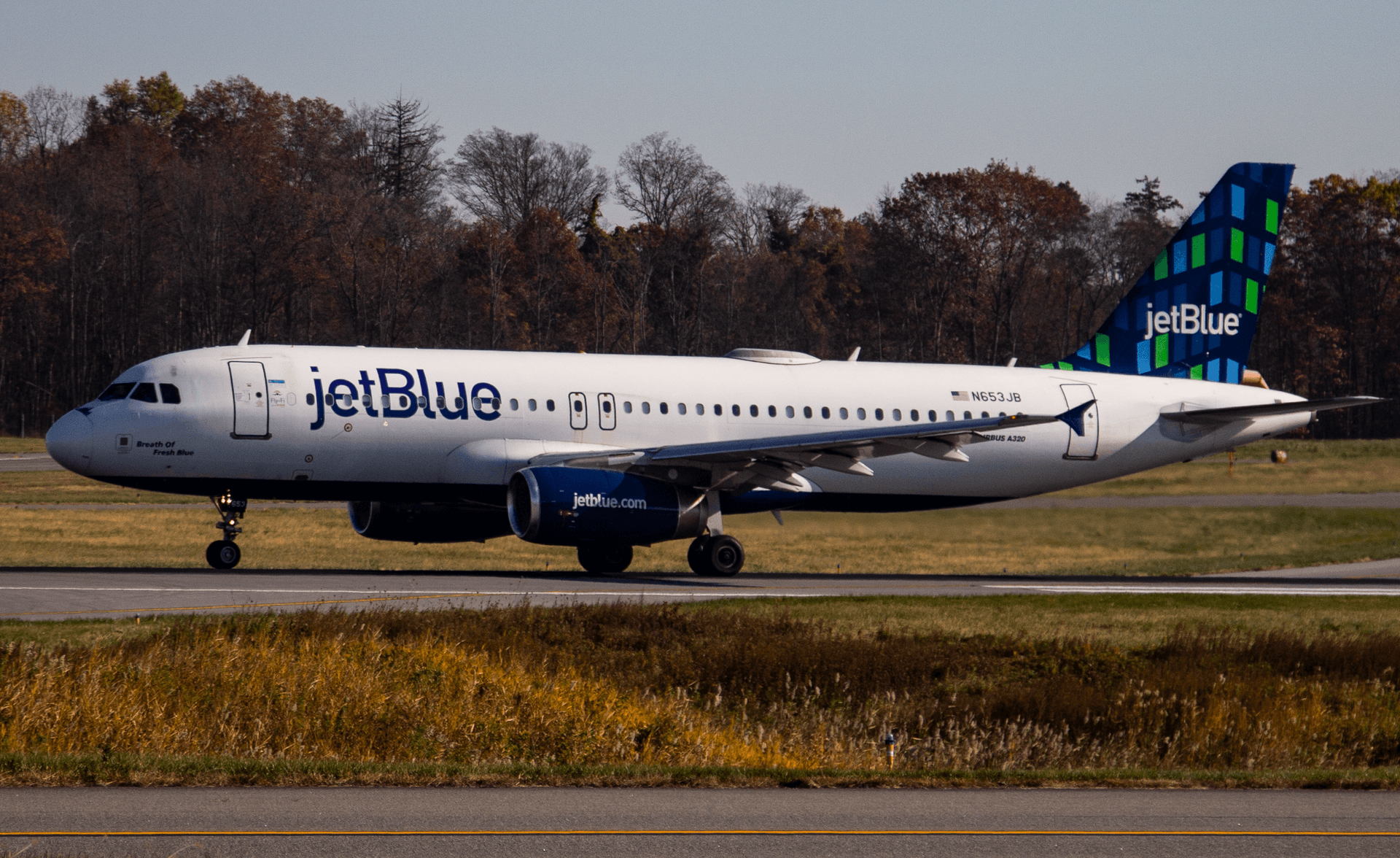 N653JB - Airbus