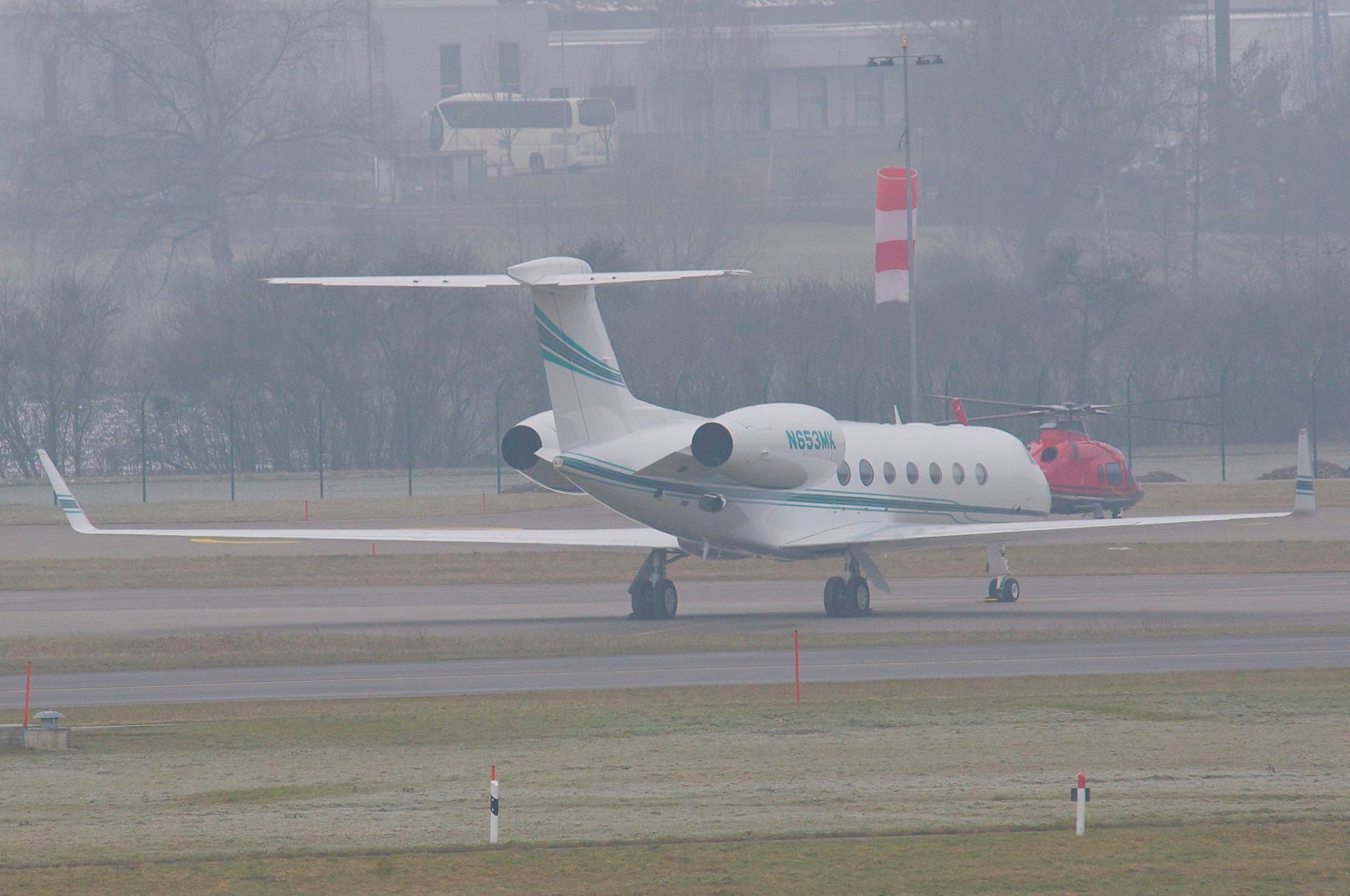 N653MK - Business jet