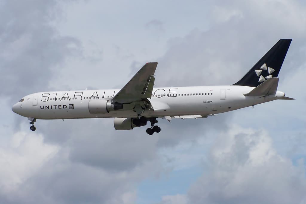 N653UA - Boeing